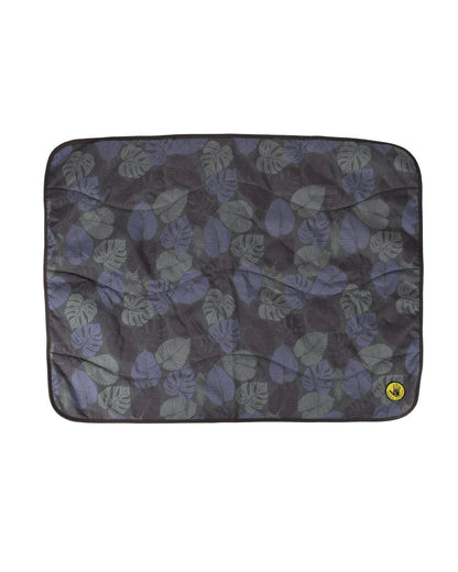 Sun & Sand Waterproof Throw - Tropical Green